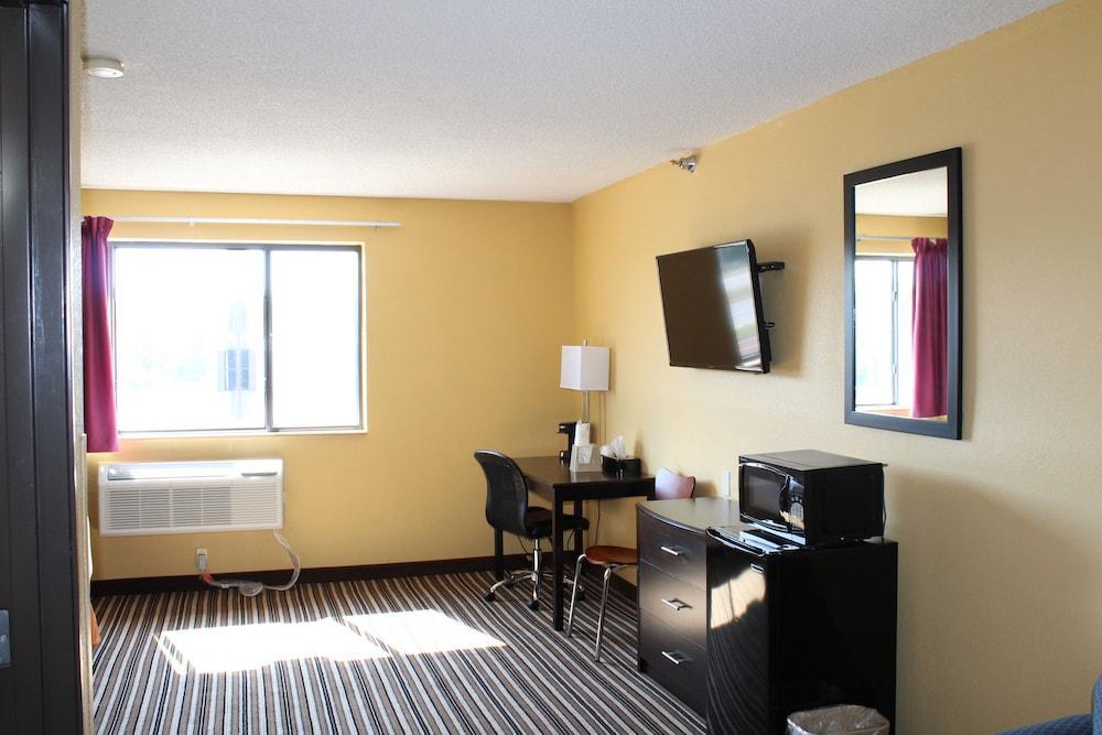 Super 8 By Wyndham Warrenton Hotel Luaran gambar