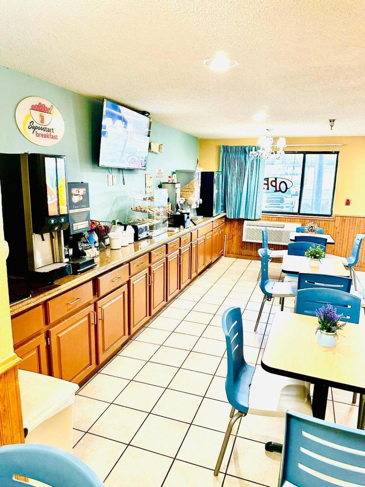 Super 8 By Wyndham Warrenton Hotel Luaran gambar