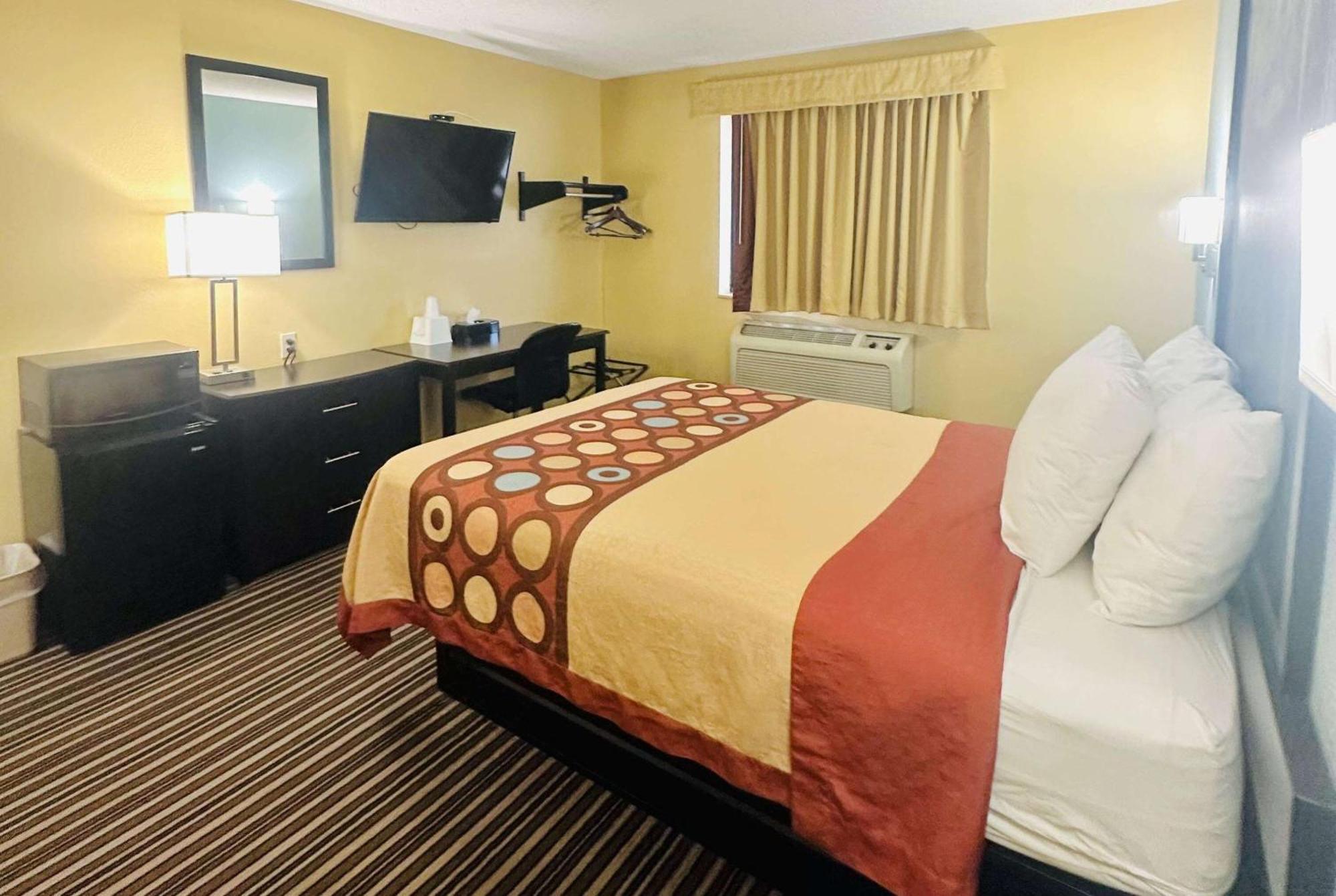 Super 8 By Wyndham Warrenton Hotel Luaran gambar